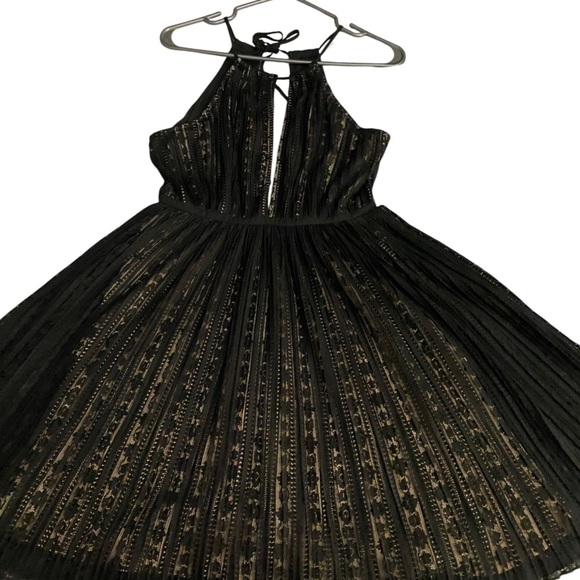 Forever 21 Halter Little Black Dress Crochet Lace Y2K Women's Size Small - Picture 2 of 6